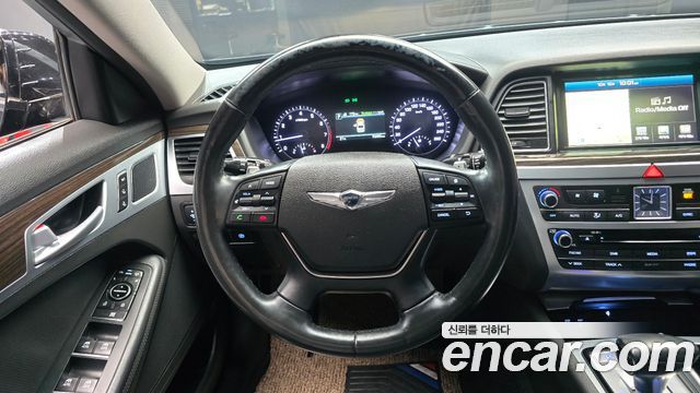 Genesis G80 2017 — photo 19