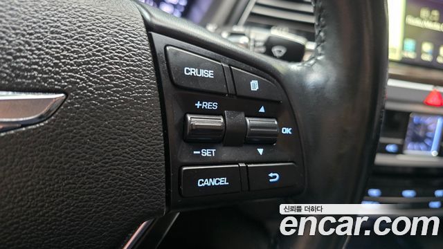 Genesis G80 2017 — photo 23