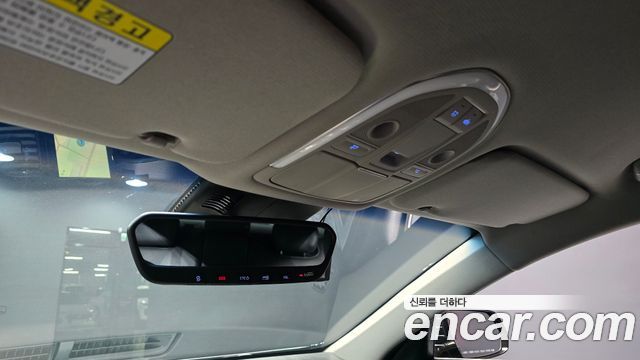 Genesis G80 2017 — photo 25