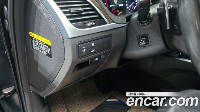 Genesis G80 2017 — photo 26
