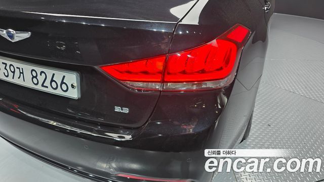 Genesis G80 2017 — photo 9