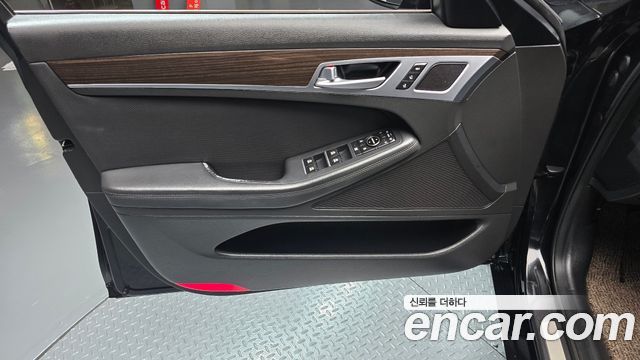 Genesis G80 2017 — photo 14