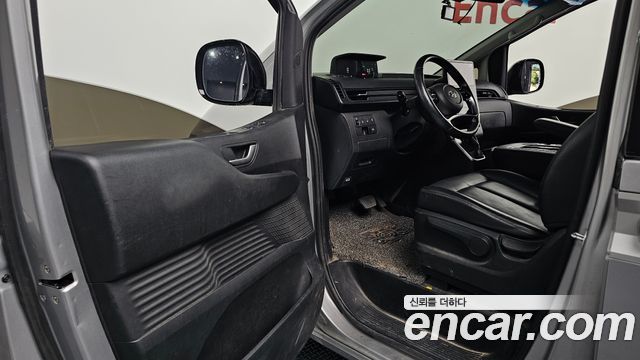 Hyundai Staria 2022 — photo 13