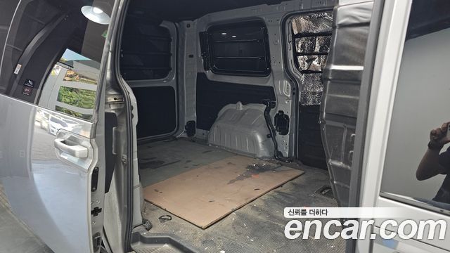 Hyundai Staria 2022 — photo 17
