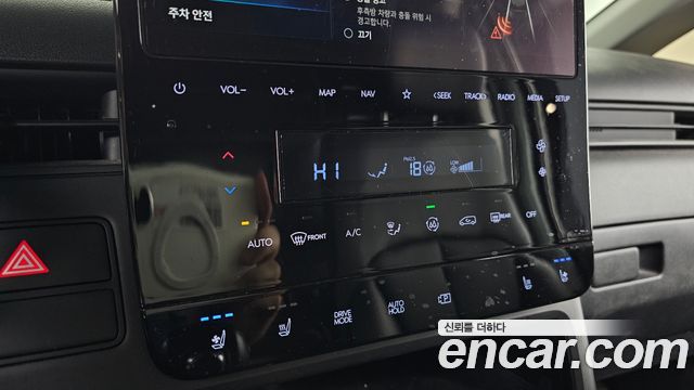 Hyundai Staria 2022 — photo 25