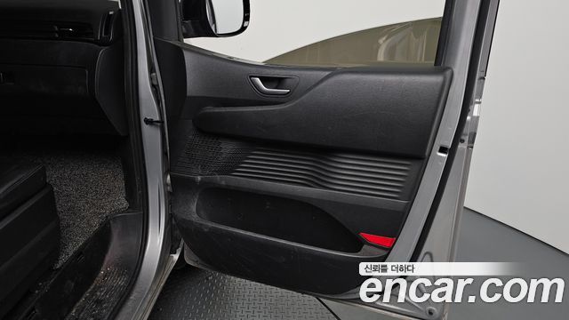 Hyundai Staria 2022 — photo 15