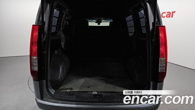 Hyundai Staria 2022 — photo 35