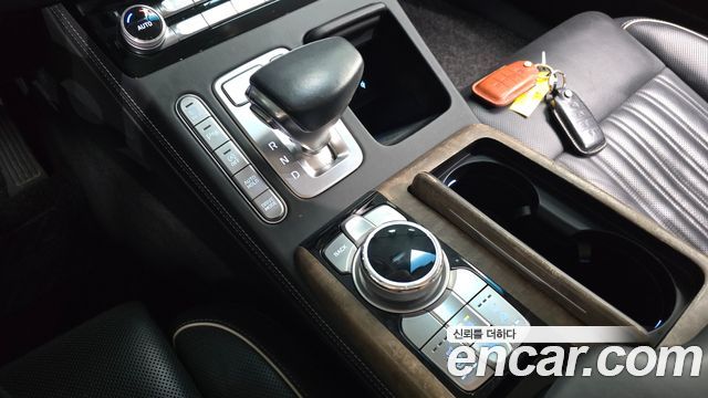Genesis G90 2019 — photo 12