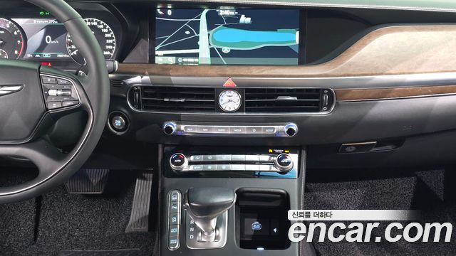 Genesis G90 2019 — photo 20