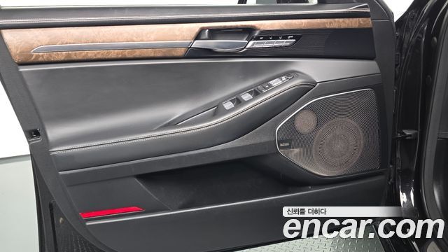 Genesis G90 2019 — photo 14