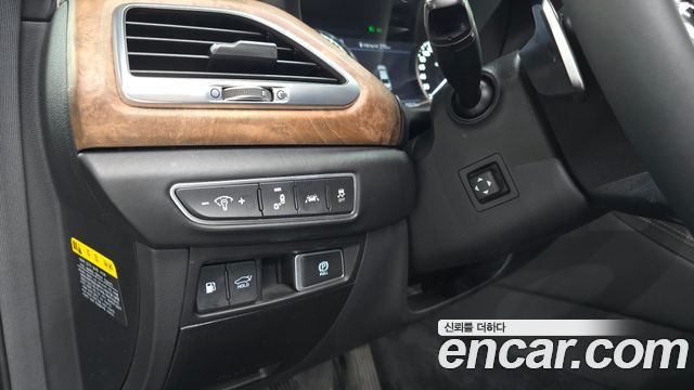 Genesis G90 2019 — photo 27