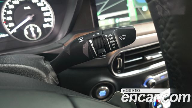 Genesis G90 2019 — photo 30