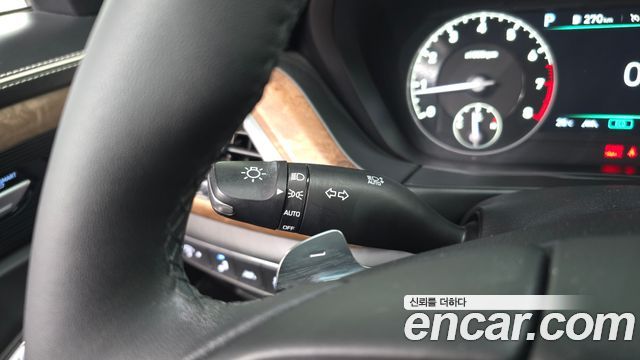 Genesis G90 2019 — photo 33