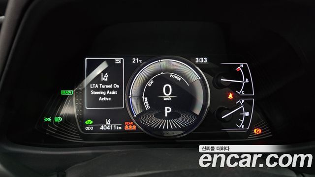 Lexus UX 2019 — photo 11