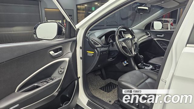 Hyundai Santafe 2018 — photo 13