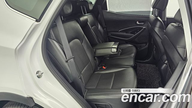 Hyundai Santafe 2018 — photo 17