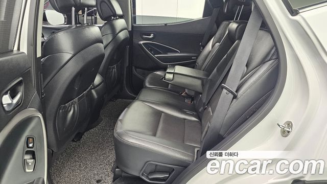 Hyundai Santafe 2018 — photo 18
