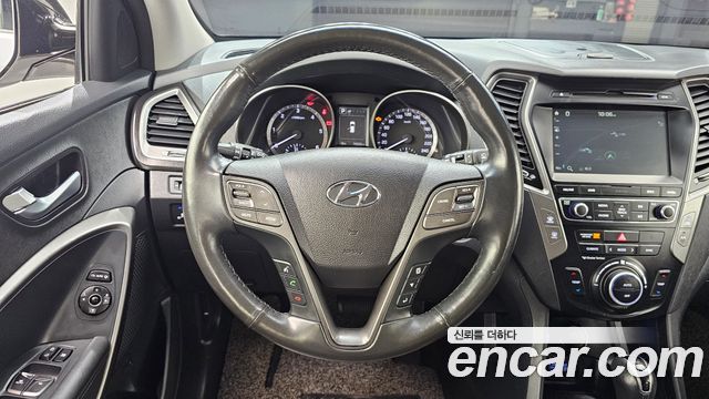 Hyundai Santafe 2018 — photo 19