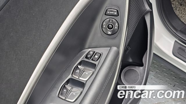 Hyundai Santafe 2018 — photo 23
