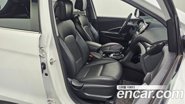 Hyundai Santafe 2018 — photo 16