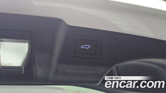 Hyundai Santafe 2018 — photo 28