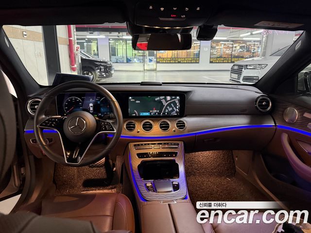 Mercedes-Benz E-Class 2022 — photo 6