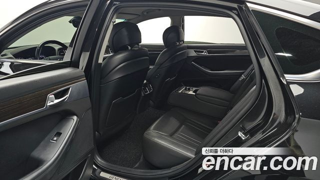 Genesis G80 2017 — photo 18