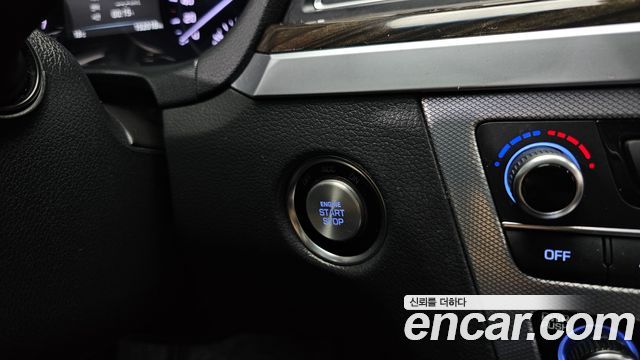 Genesis G80 2017 — photo 27
