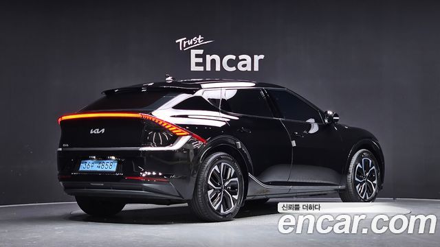 Kia EV6 2023 — photo 2