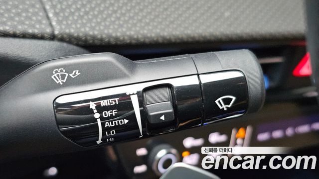 Kia EV6 2023 — photo 25