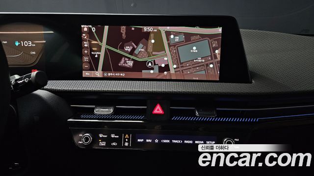 Kia EV6 2023 — photo 27