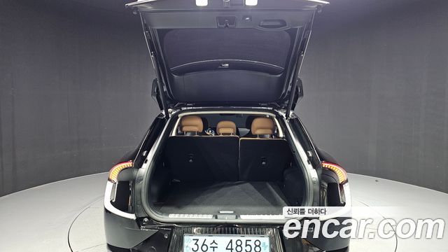 Kia EV6 2023 — photo 37