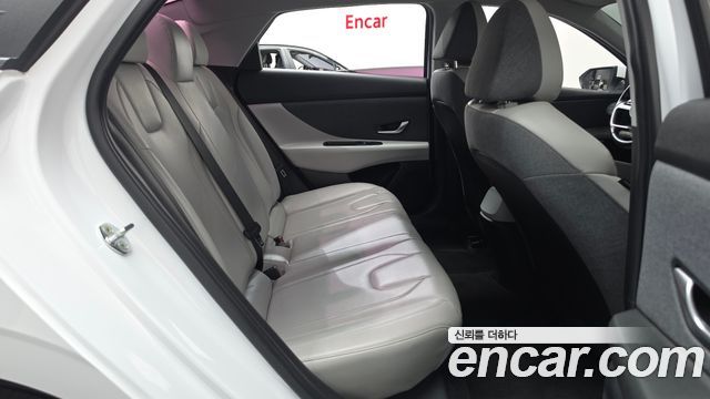 Hyundai AVANTE 2021 — photo 12