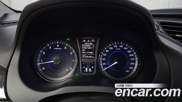 Hyundai Grandeur 2017 — photo 8