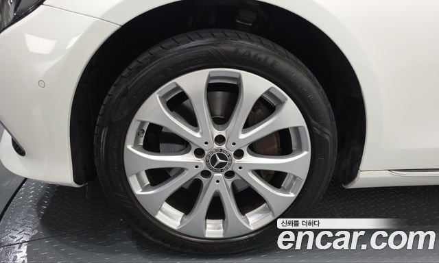 Mercedes-Benz E-Class 2019 — photo 5