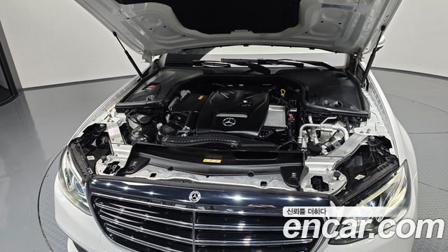 Mercedes-Benz E-Class 2019 — photo 6
