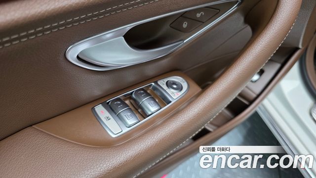 Mercedes-Benz E-Class 2019 — photo 29