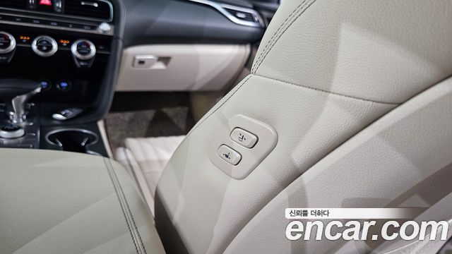 Genesis G70 2023 — photo 19