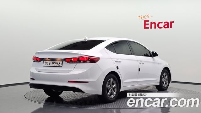 Hyundai AVANTE 2018 — photo 2