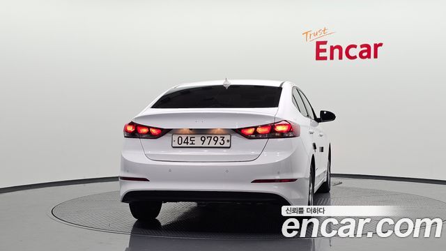 Hyundai AVANTE 2018 — photo 4