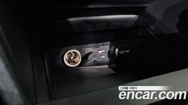 Hyundai AVANTE 2018 — photo 30