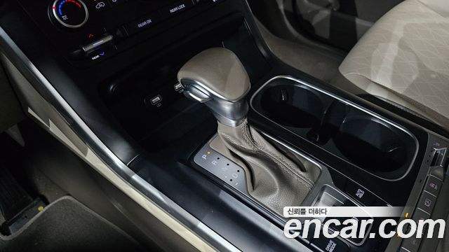 Kia Canival 2021 — photo 9