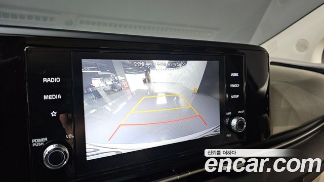 Kia Canival 2021 — photo 17