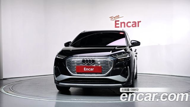 Audi Q4 e-tron 2022 — photo 3