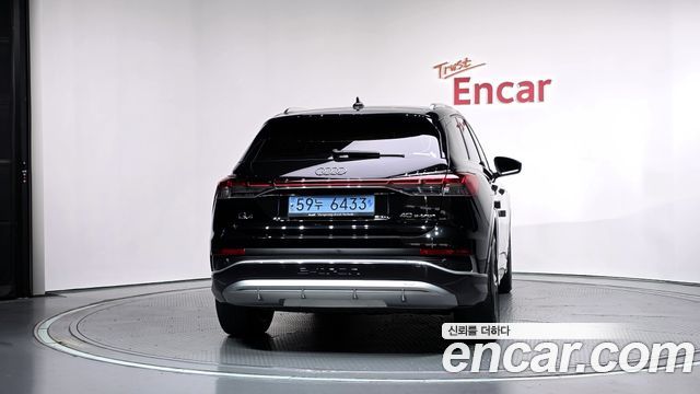 Audi Q4 e-tron 2022 — photo 4
