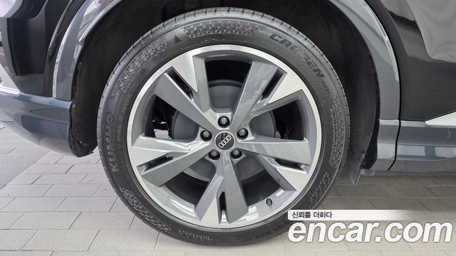 Audi Q4 e-tron 2022 — photo 5