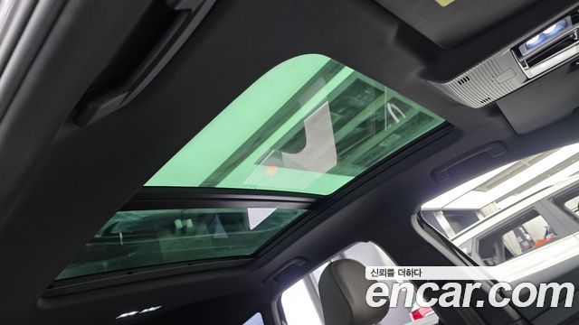 Audi Q4 e-tron 2022 — photo 22