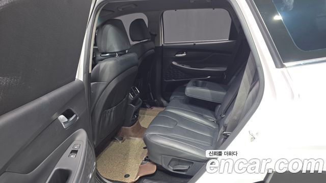Hyundai Santafe 2019 — photo 11