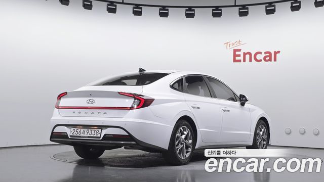 Hyundai Sonata 2022 — photo 2
