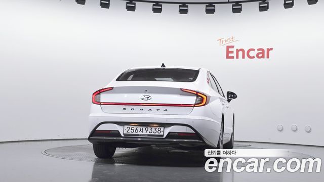 Hyundai Sonata 2022 — photo 4